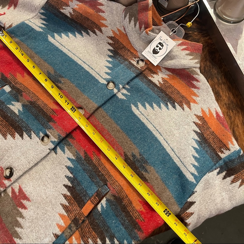 Aztec Rancher Yellowstone Shacket Jacket - Picture 9 of 12